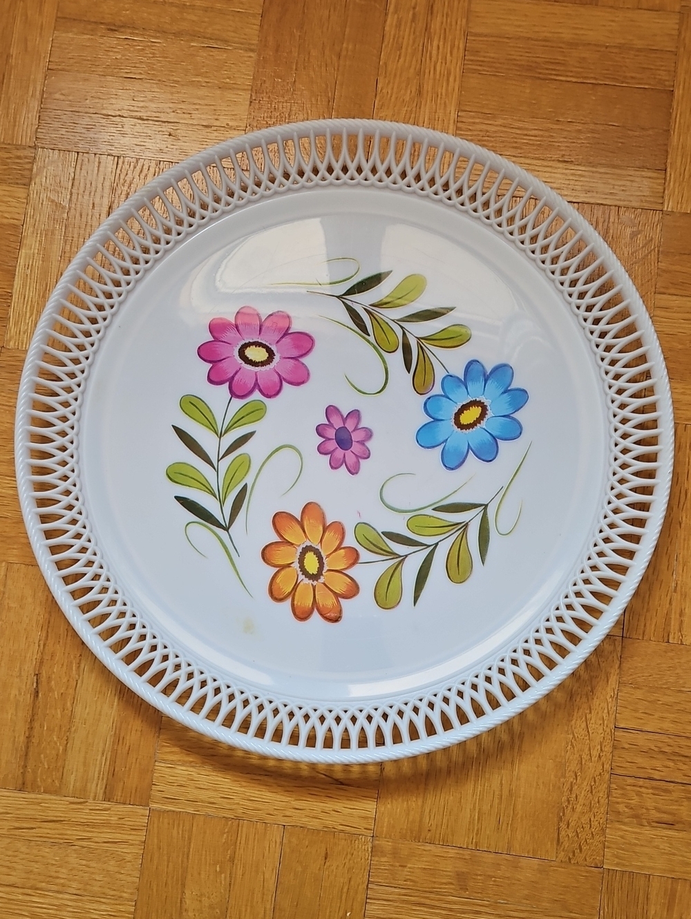 White Floral Decorative Plastic Serving Platter